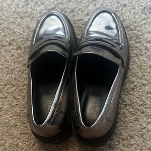 Calvin Klein Metallic Silver Loafers – Statement Shoes ✨ Size 8